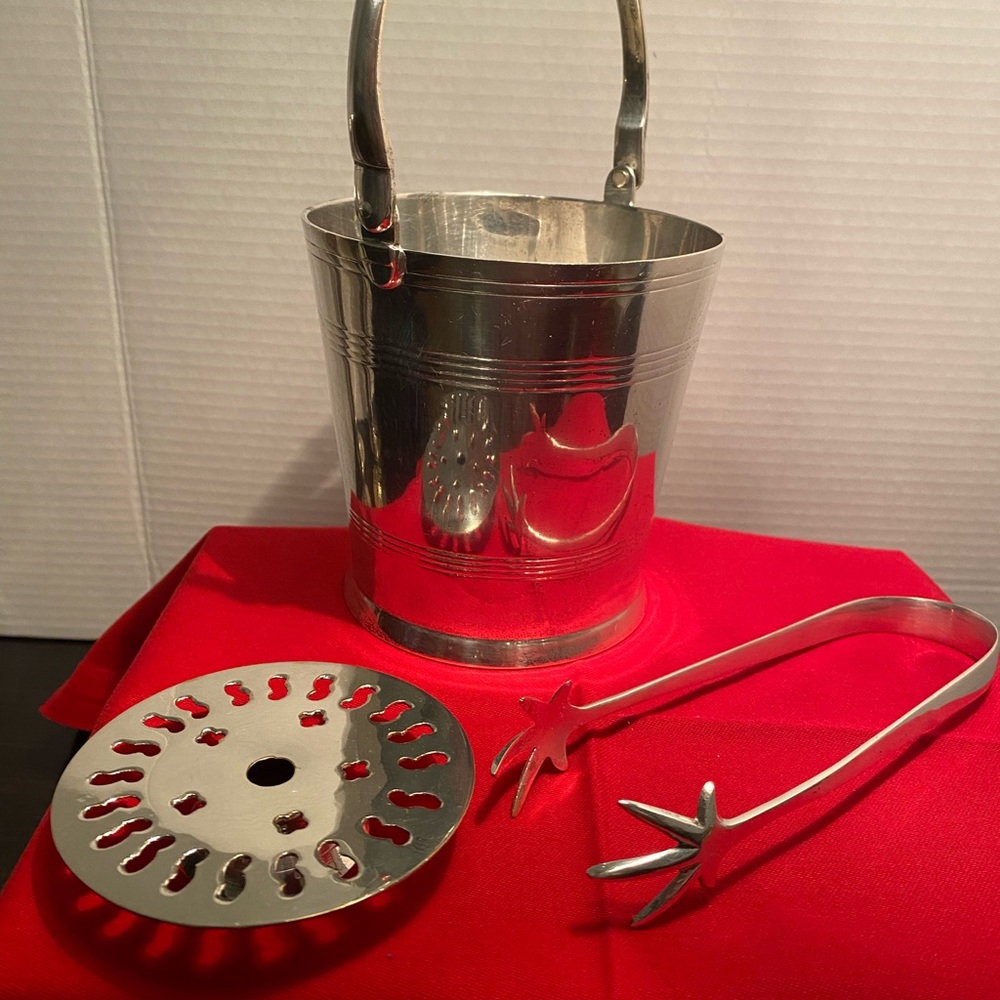 Vintage MCM Silver Plated Ice Bucket, Drainer and Claw Style Ice Tongs - Picture 3 of 12